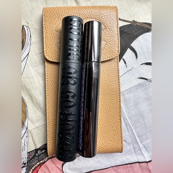 💛Chanel pouch, case, holder in a golden caviar leather for sunglasses, money - Picture 7 of 15